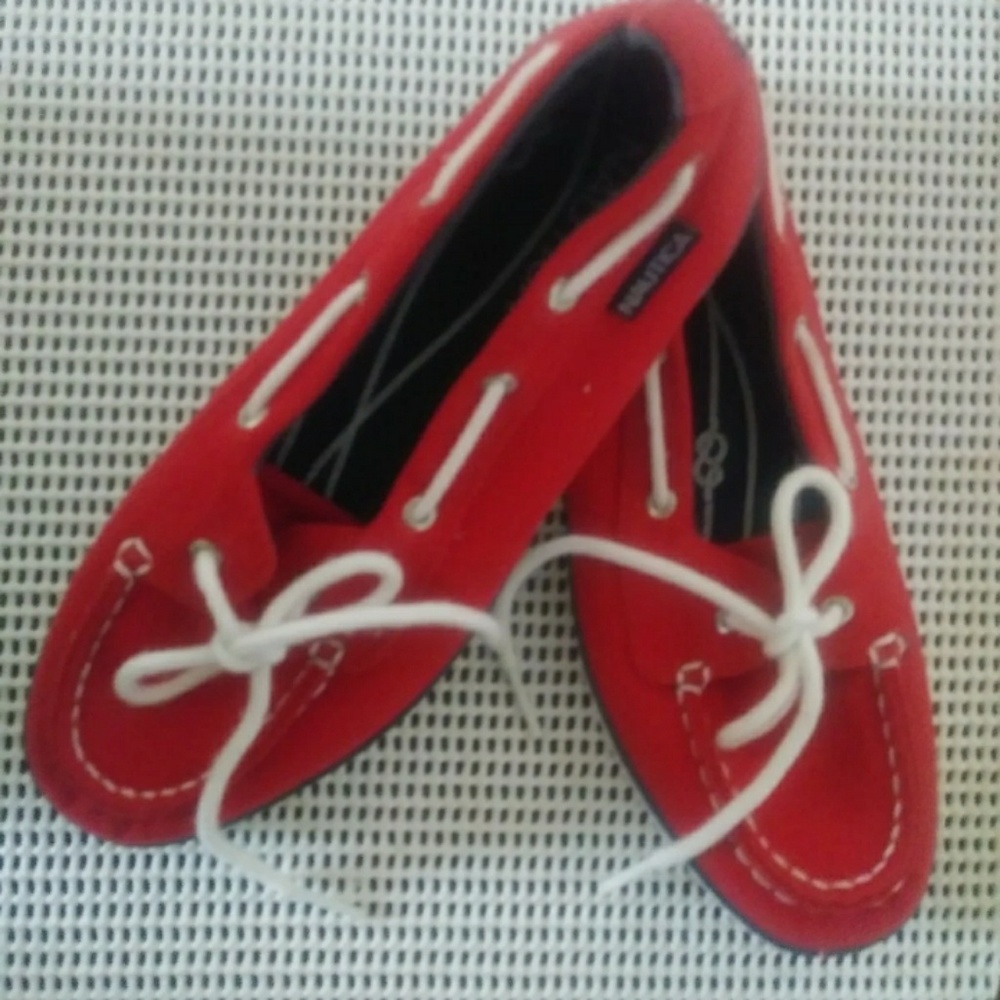Red Canvas Boat Shoe, Cute White Laces Size 6